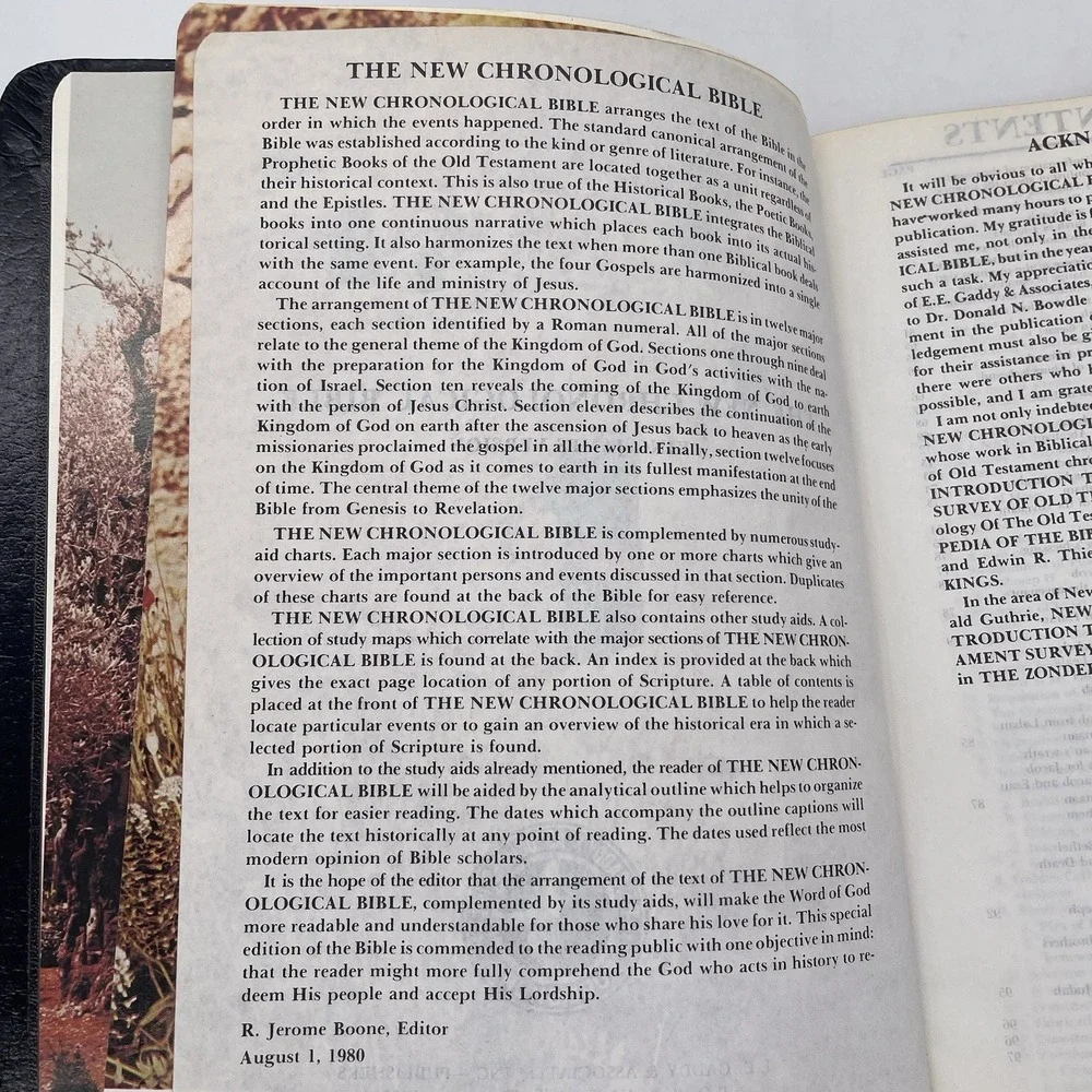 The New Chronological Bible KJV Large Print 1980 E.E. Gaddy & Assoc. Black Cover